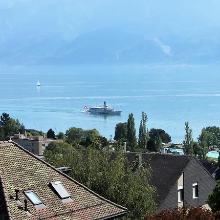 Magnifique et spacieux appartement avec vue lac *
